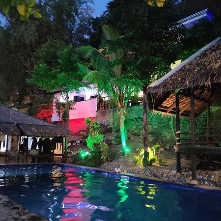 บลู ริบบิ้น ไดฟ์ รีสอร์ต Hotel มาบีนี ภายนอก รูปภาพ