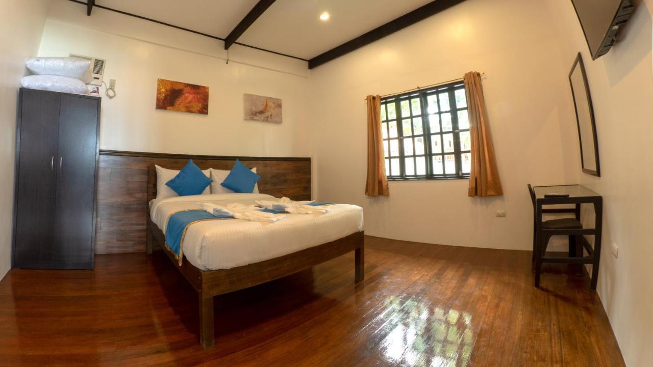 บลู ริบบิ้น ไดฟ์ รีสอร์ต Hotel มาบีนี ภายนอก รูปภาพ