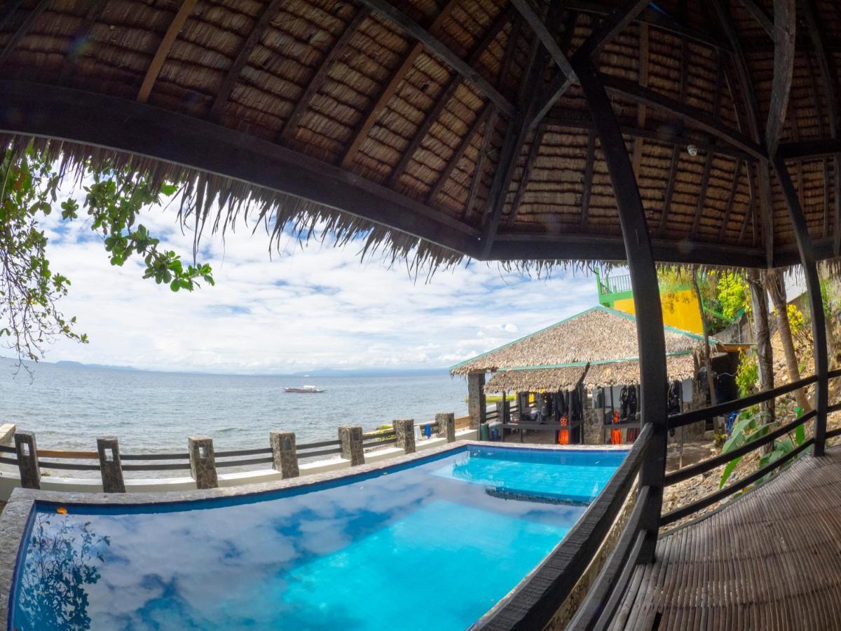 บลู ริบบิ้น ไดฟ์ รีสอร์ต Hotel มาบีนี ภายนอก รูปภาพ