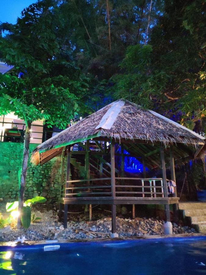 บลู ริบบิ้น ไดฟ์ รีสอร์ต Hotel มาบีนี ภายนอก รูปภาพ