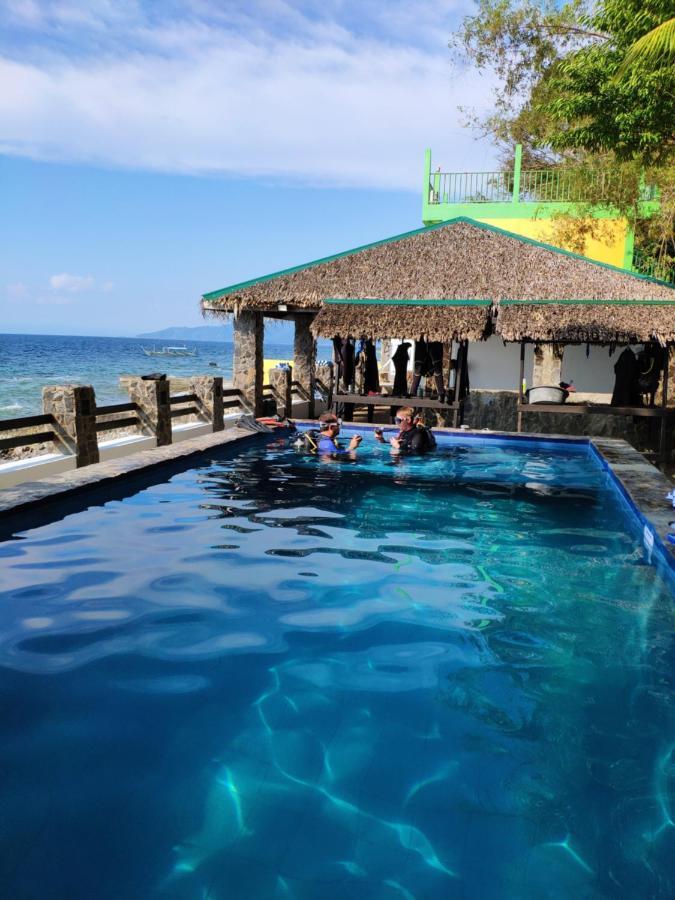 บลู ริบบิ้น ไดฟ์ รีสอร์ต Hotel มาบีนี ภายนอก รูปภาพ