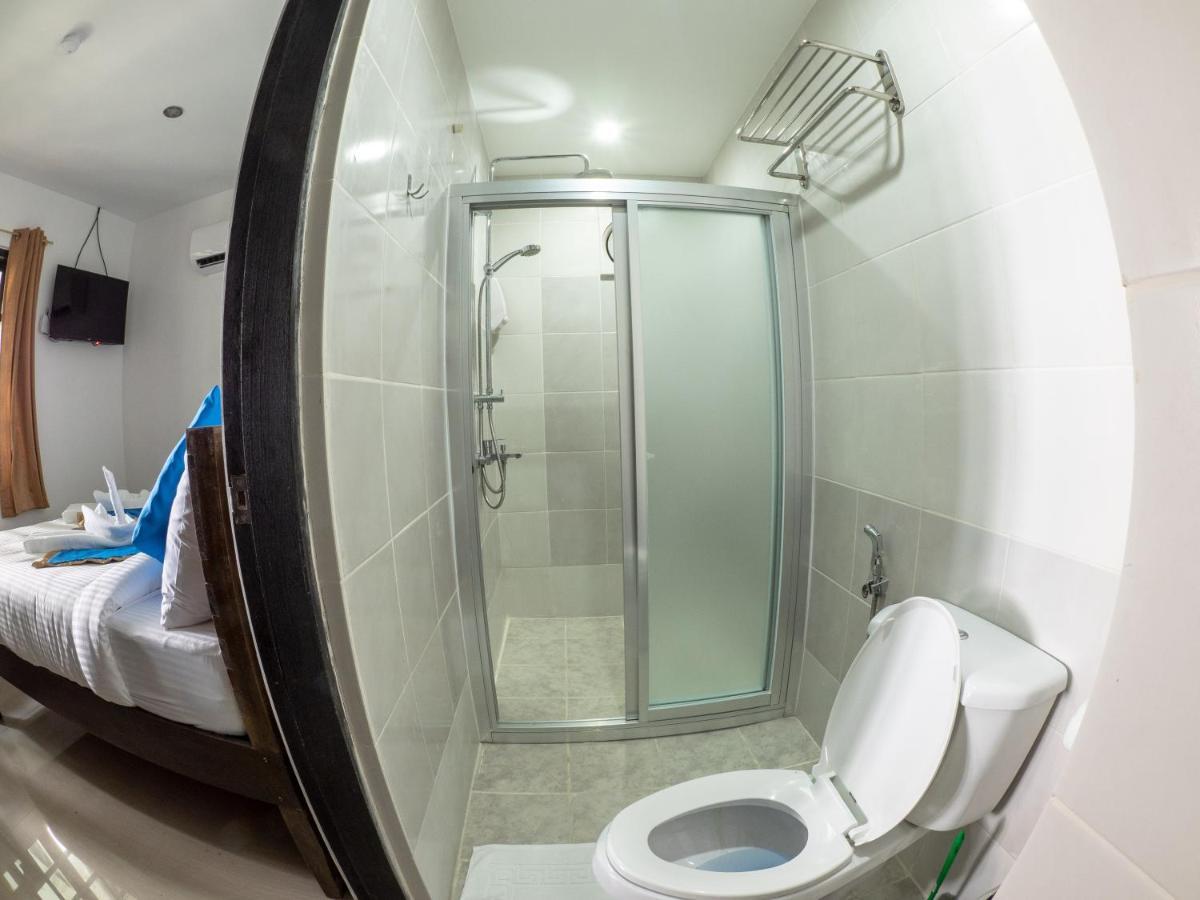 บลู ริบบิ้น ไดฟ์ รีสอร์ต Hotel มาบีนี ภายนอก รูปภาพ